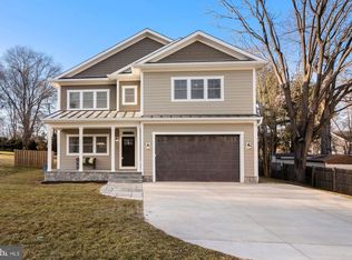 6702 McCrea Pl, Falls Church, VA 22042