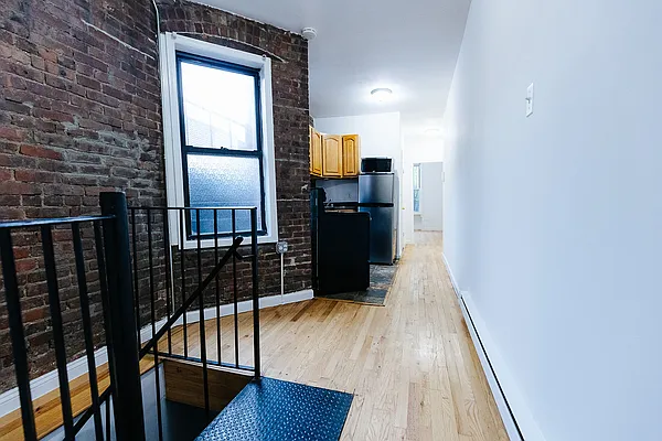 Rented by Avenues Real Estate | media 46