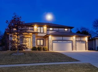 943 65th St, West Des Moines, IA 50266