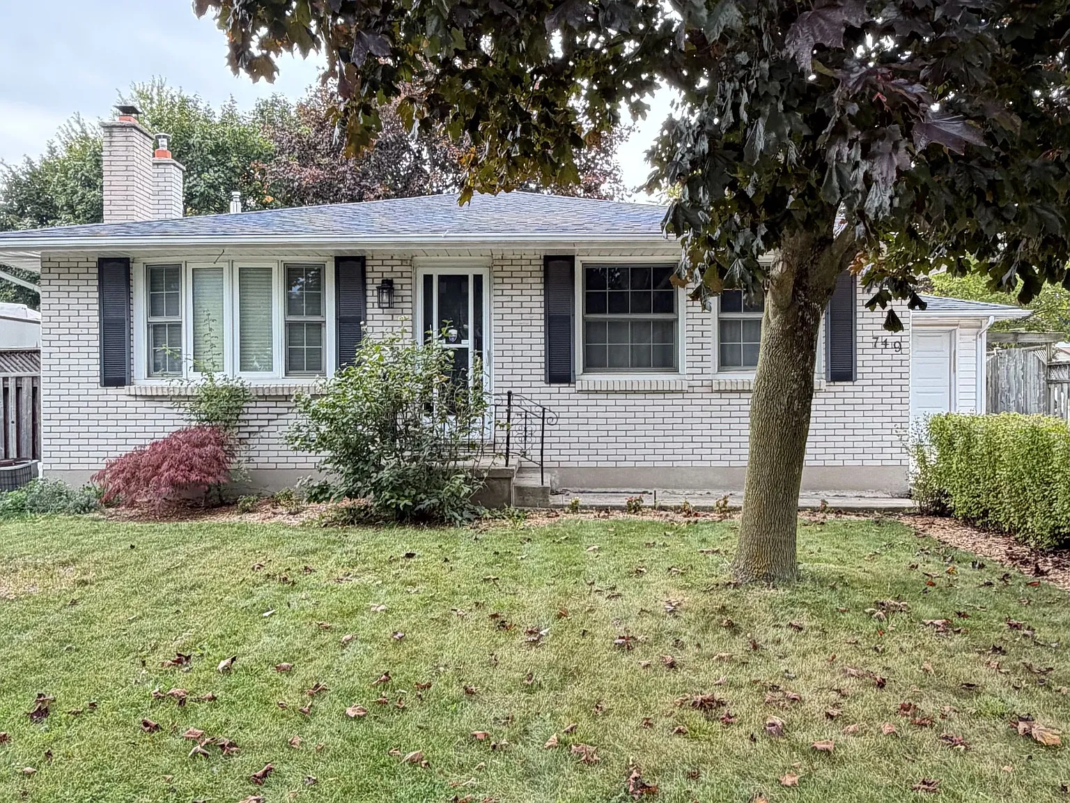 3 bed, $2,150 — Photo 2
