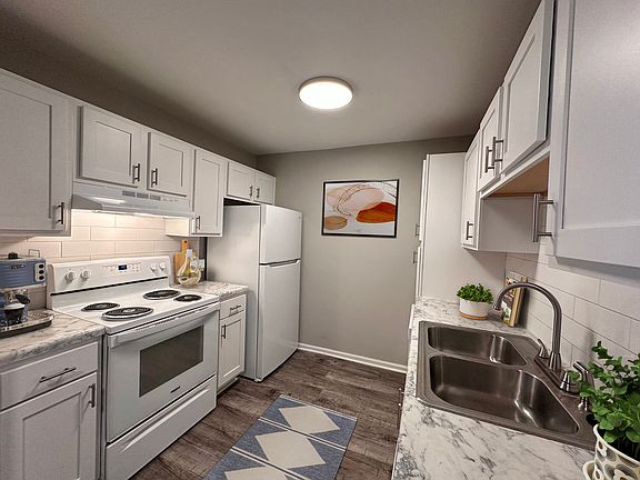 2nd image of 1810 Rocky View Way #B2-304
