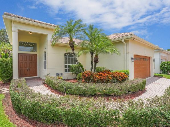 1649 SE Ballantrae Blvd N