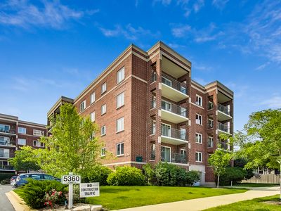 5360 N Lowell Ave APT 213, Chicago, IL, 60630