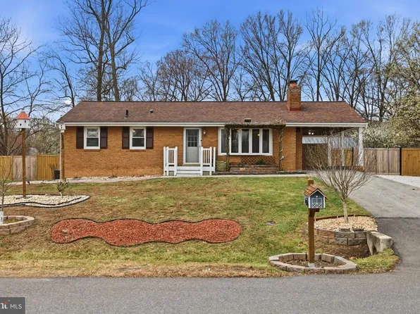 16100 Malcolm Dr, Laurel, MD 20707