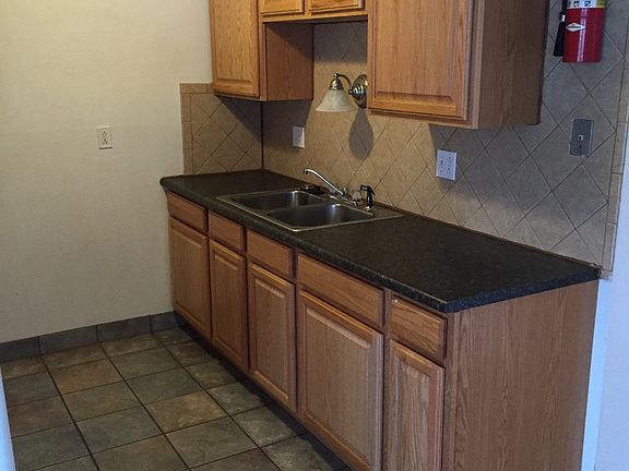 2nd image of 1415 Gibbon St #14