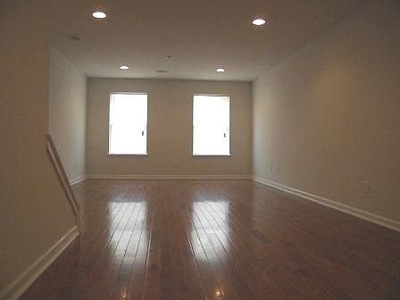 4th image of 2353 N Park Ave