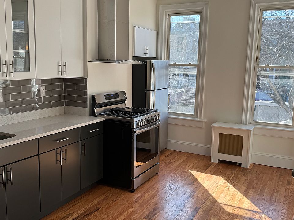 1st image of 432 36th St Floor 2