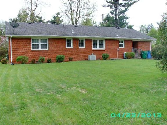 3rd image of 888 Shadeland Dr