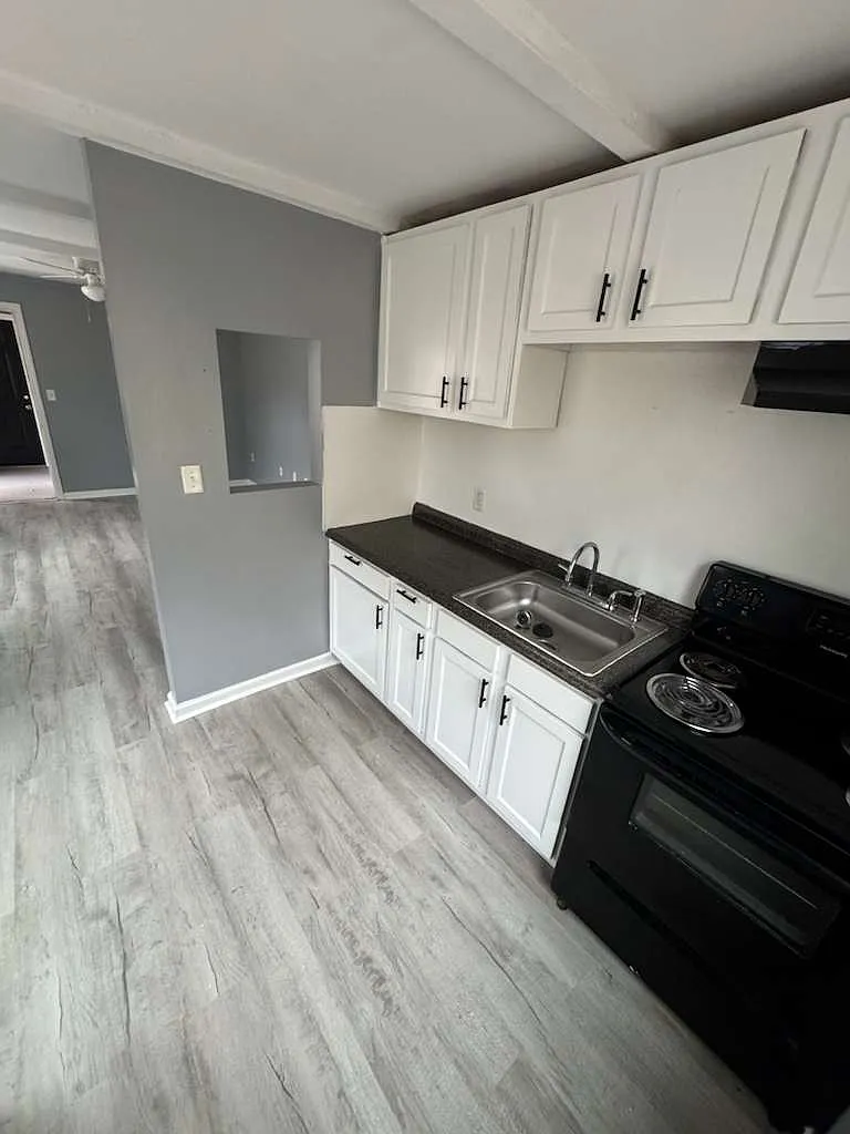 2 bed, $950 — Photo 4