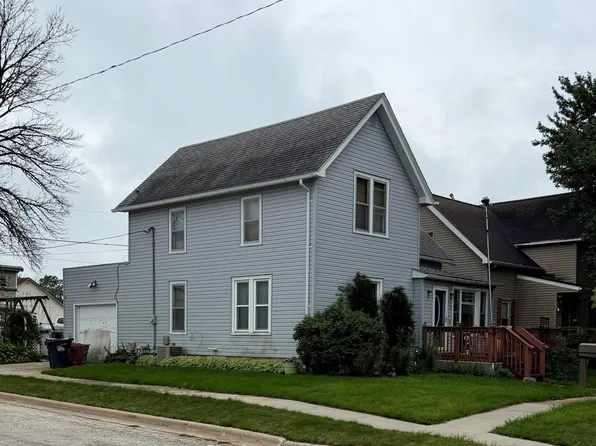 403 1st St SW, Clarion, IA 50525