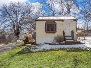 11004 Ivan Ave, Saint Ann, MO