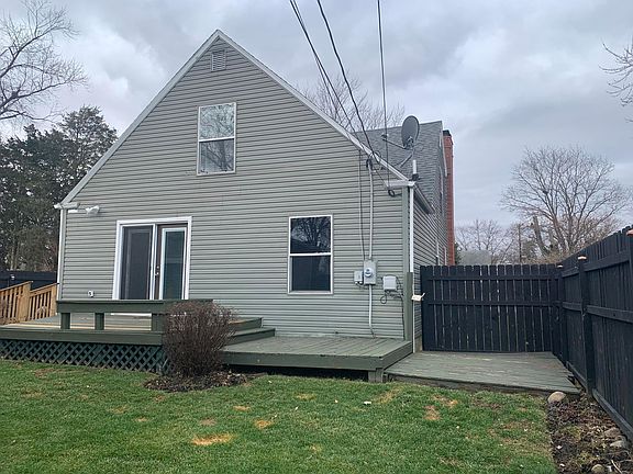 3rd image of 214 Fernhill Ave