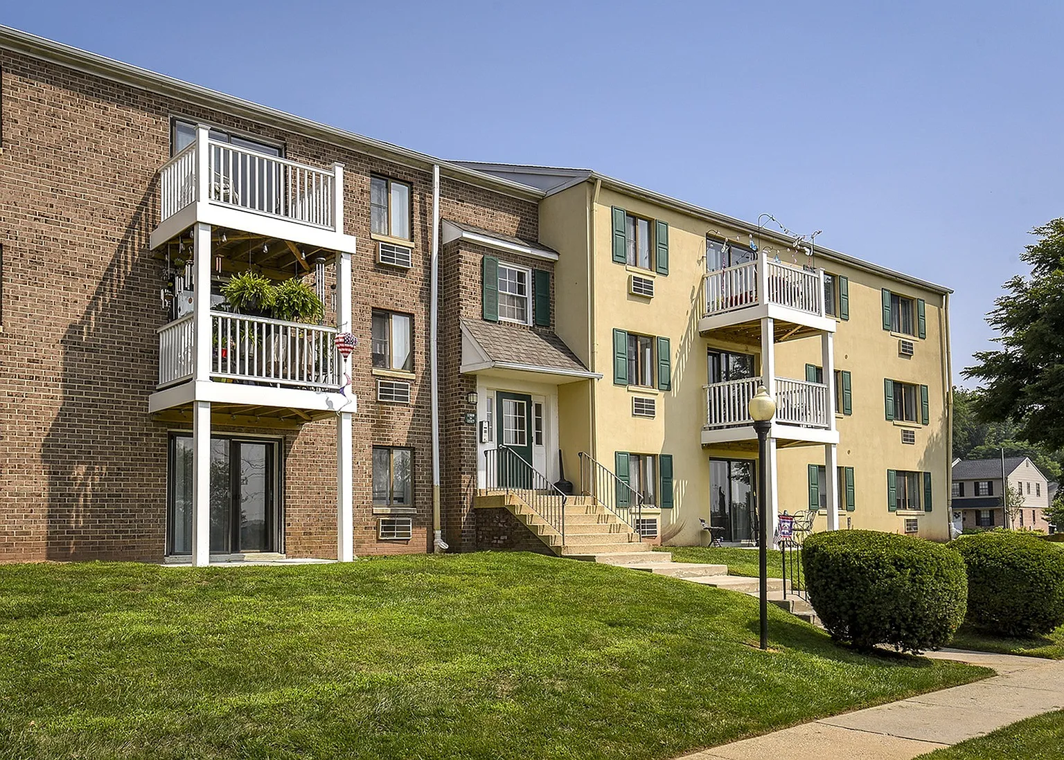 Norwood House Apartments — Photo 2