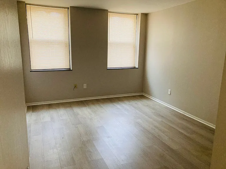 2 Columbia Ave — Photo 12