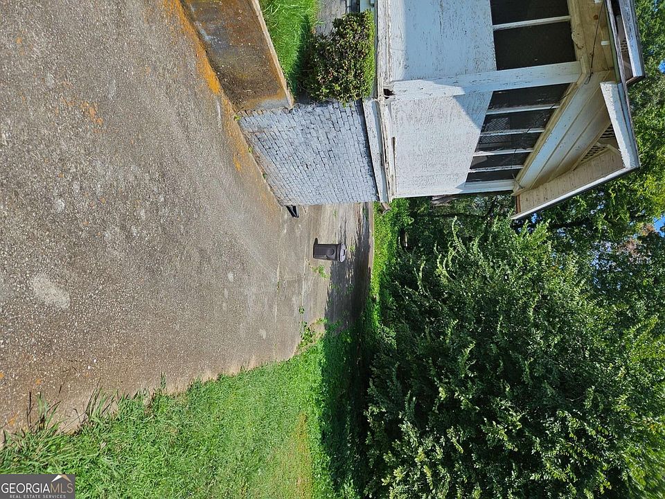 1st image of 844 Westmont Rd SW