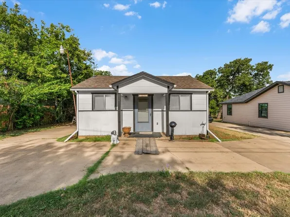 1828 Arch St, Fort Worth, TX 76105