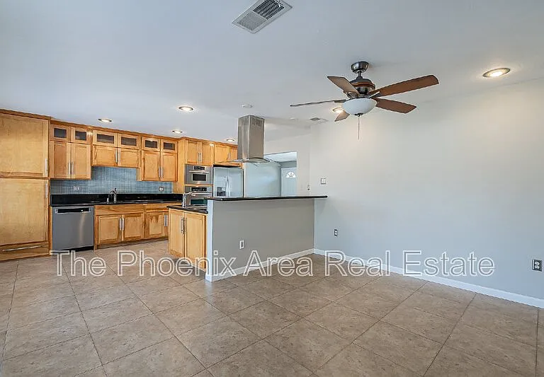 8654 E Windsor Ave — Photo 23