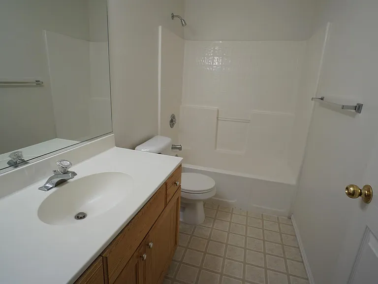 1077 N 1725 W #4 — Photo 8