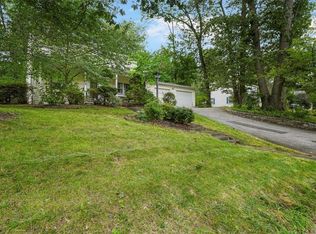 65 Cardinal St, Pearl River, NY 10965