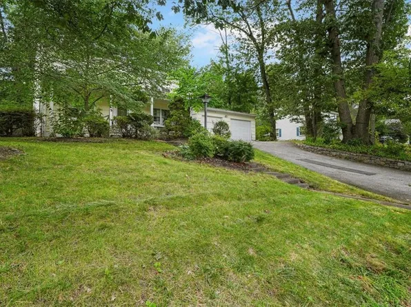 65 Cardinal Street, Pearl River, NY 10965