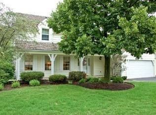 2446 Saranac Ln, Glenview, IL 60026