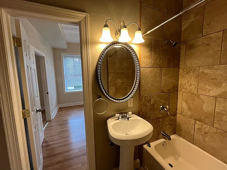 217 Stratford Ave #3 — Photo 24