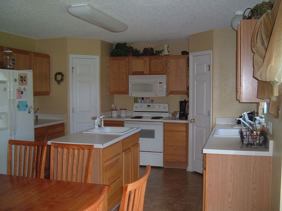 2nd image of 151 Crown Colony Way