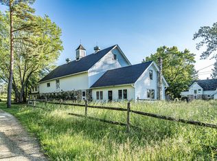 8900 W Bonniwell Rd, Mequon, WI 53097