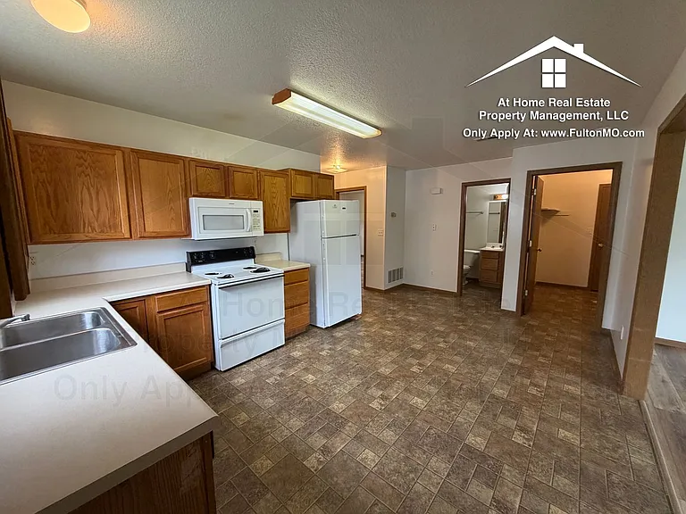 26332635 Gates Blvd — Photo 9