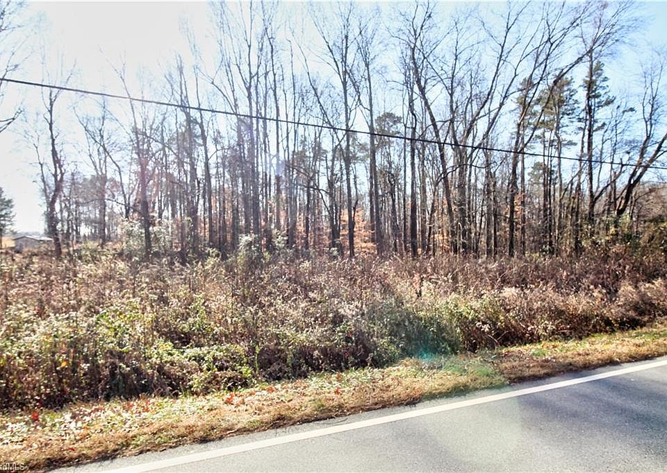 2nd image of 1920 Sharpe Rd