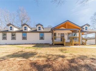 2741 Pierce Rd, Gainesville, GA 30507