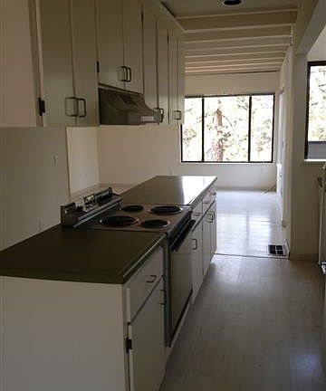 kitchen toward dining room