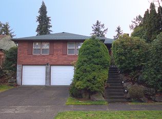 2107 N 77th St, Seattle, WA 98103