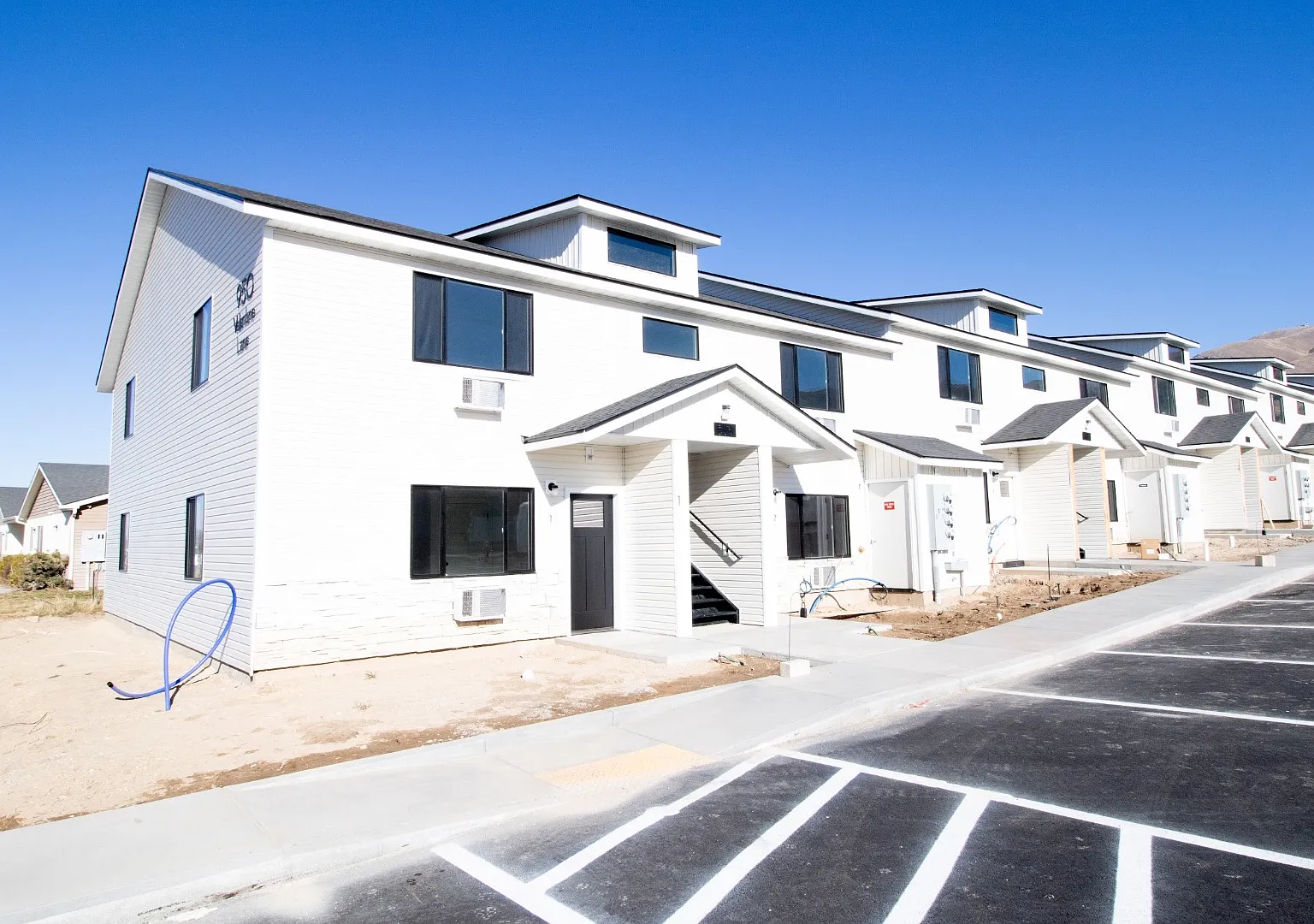 950 Valentine - Building 7 Unit 1 — Photo 4