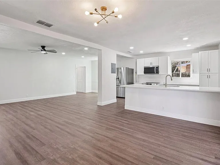 6709 Hill Top Rd — Photo 4