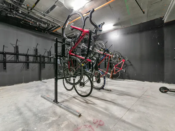 93 Linden Street image 7 of 12