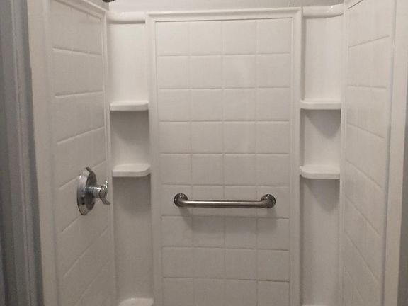 5th image of 625 Vine St