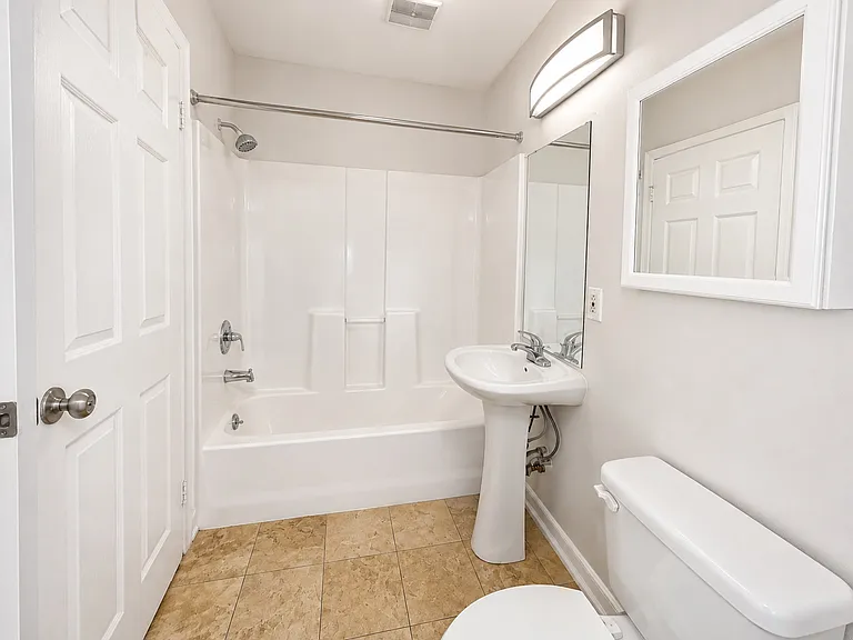 1078 E Ocean Blvd #5 — Photo 8