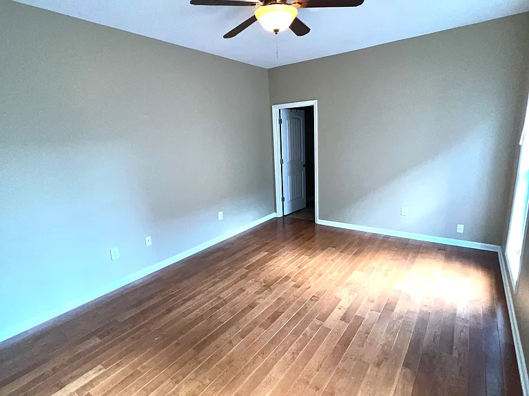 104 Saint Charles Pl — Photo 11