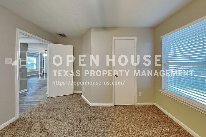 7750 Shavano Ln — Photo 13