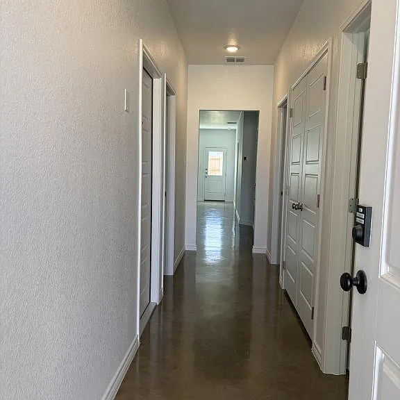 3906 American Elm Dr — Photo 2