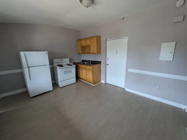 210 Arch St #412, New Britain, CT 06051