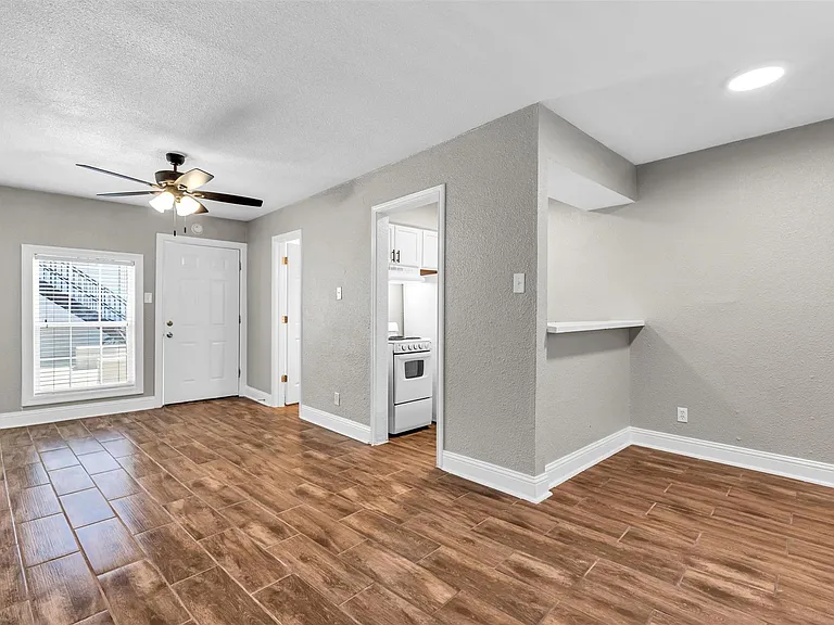 1423 Hawthorne St #4 — Photo 4