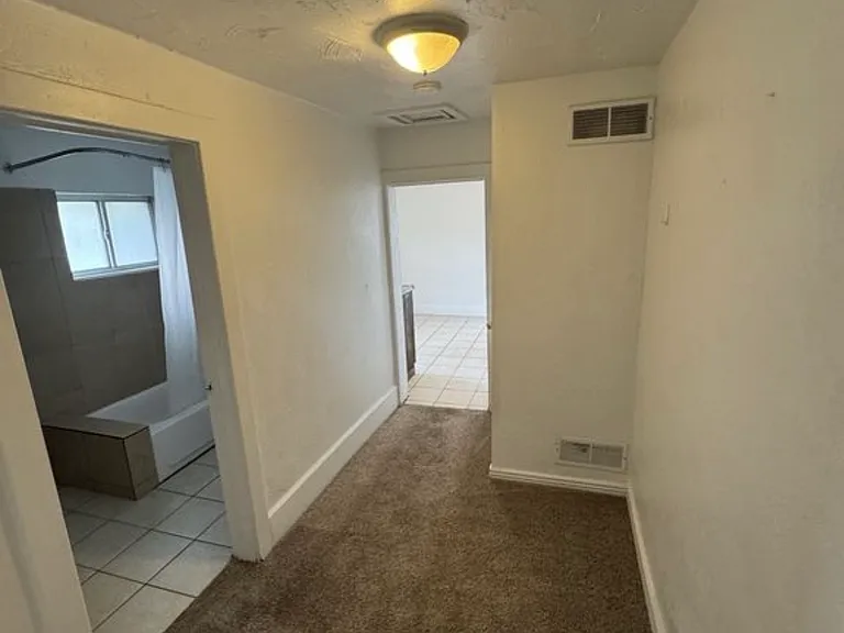 735 W 400 N #1 — Photo 3