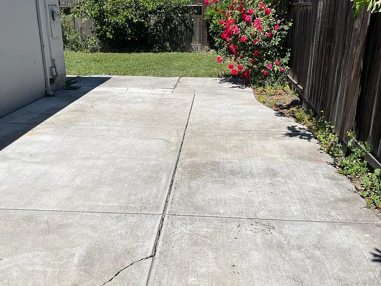 3437 Warburton Ave — Photo 10