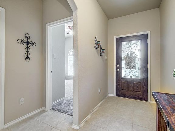 3rd image of 790 English Ivy Dr