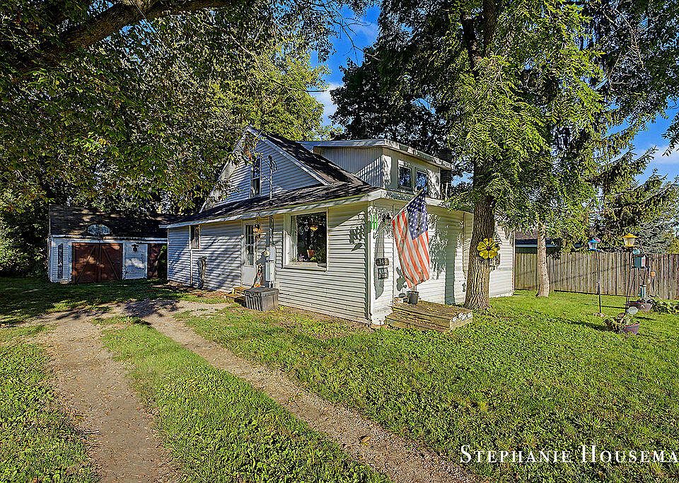 1st image of 369 N State St