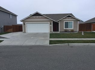 5809 Tyre Dr, Pasco, WA 99301