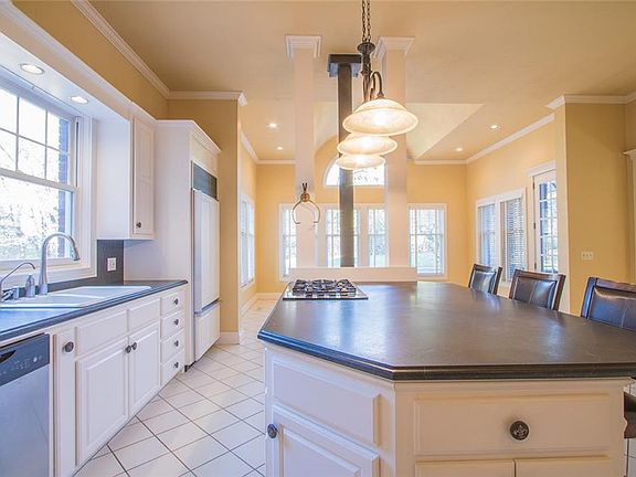 4th image of 4124 Oakdale Farm Cir