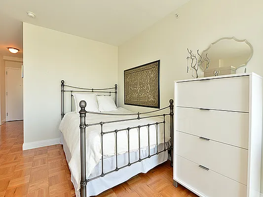 Rented by Cooper & Cooper Real Estate | media 27